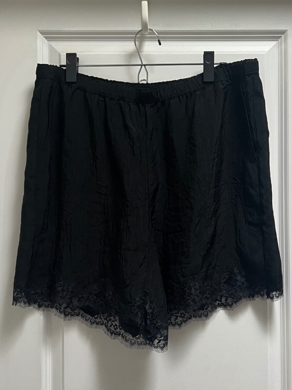 J.Crew Lace Trim Stratus Shorts in BLACK - Like New! L/XL